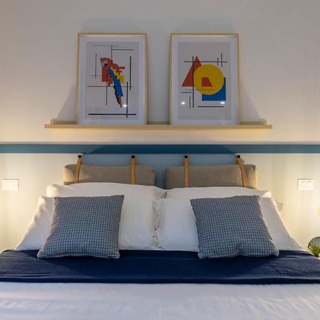 Cool And Stylish City Apartment - Wifi Trieste Bagian luar foto