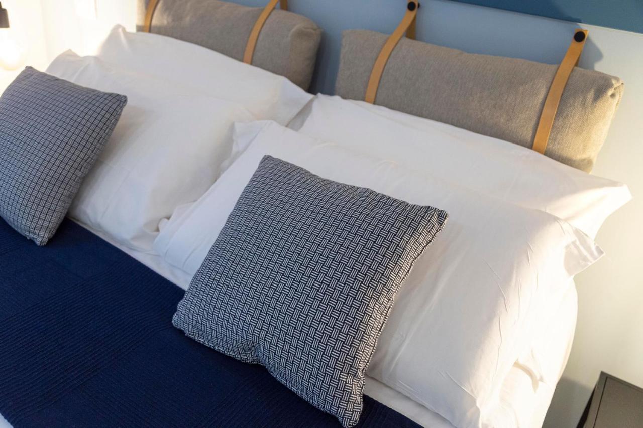 Cool And Stylish City Apartment - Wifi Trieste Bagian luar foto