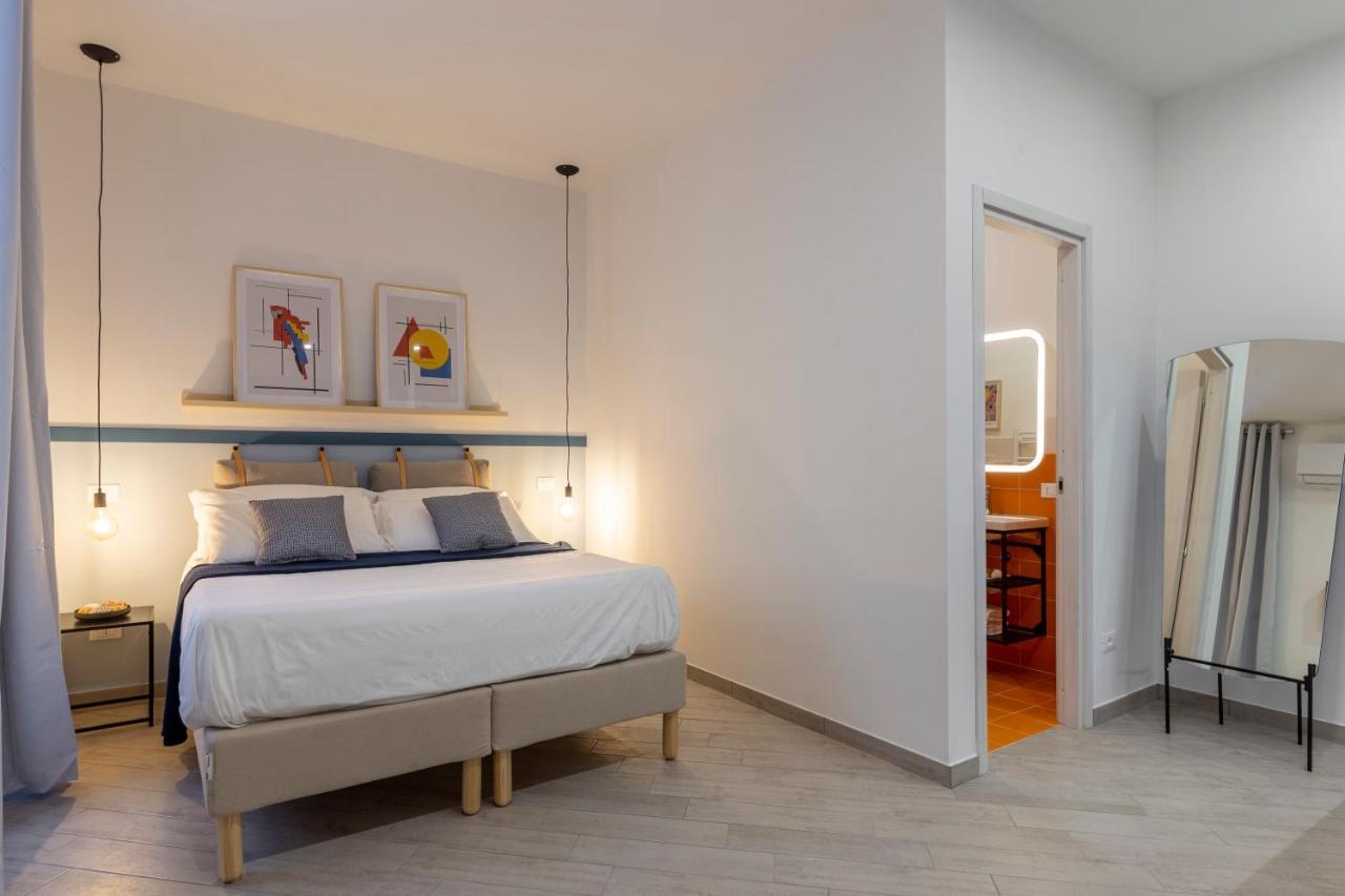 Cool And Stylish City Apartment - Wifi Trieste Bagian luar foto