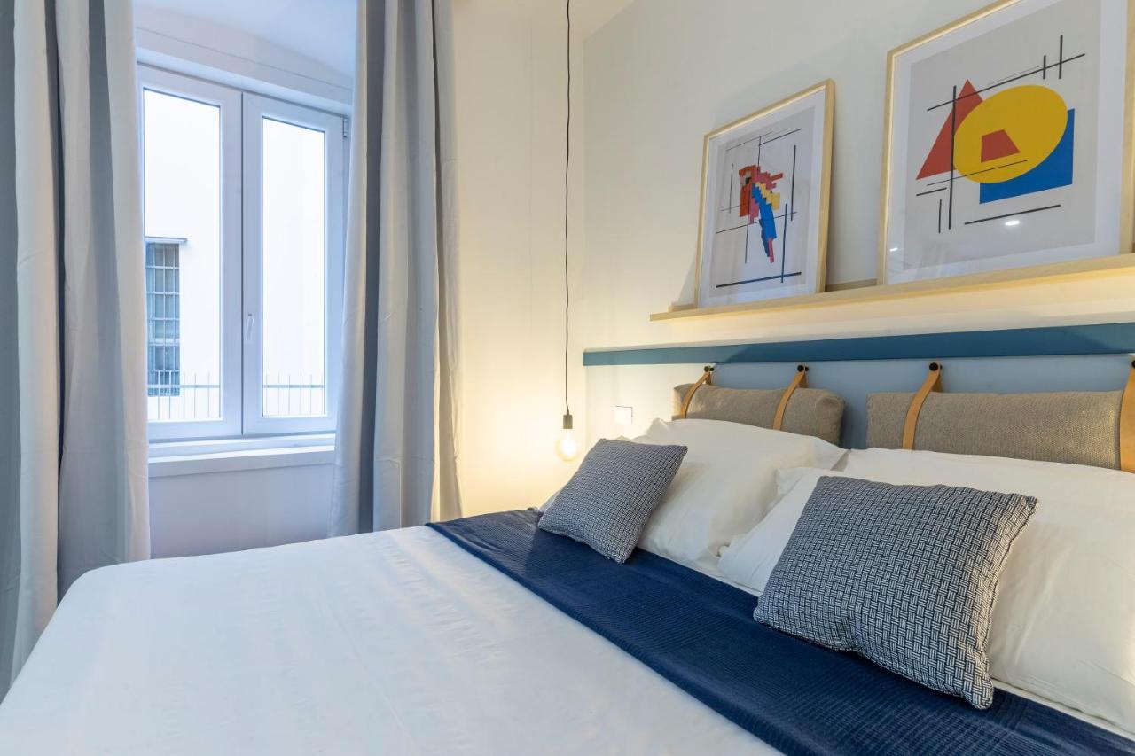 Cool And Stylish City Apartment - Wifi Trieste Bagian luar foto