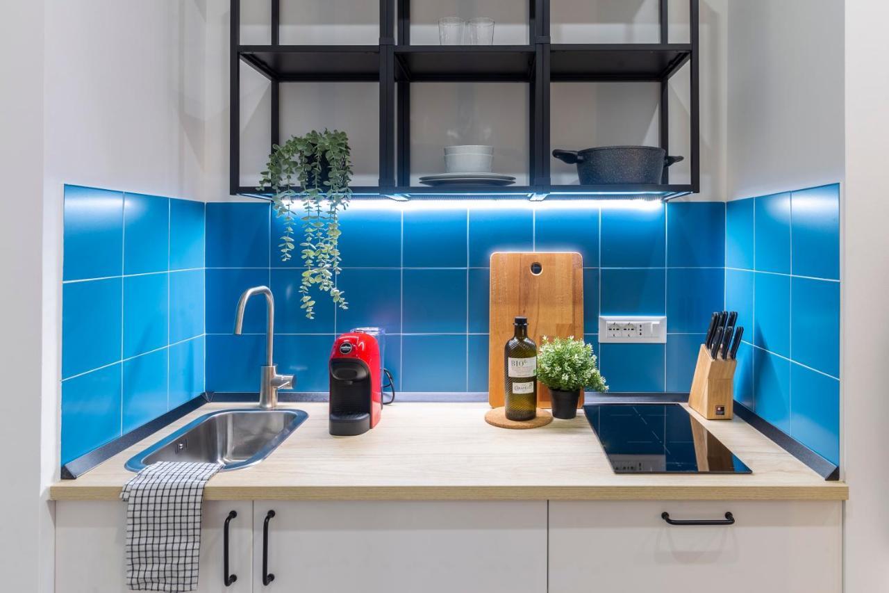 Cool And Stylish City Apartment - Wifi Trieste Bagian luar foto