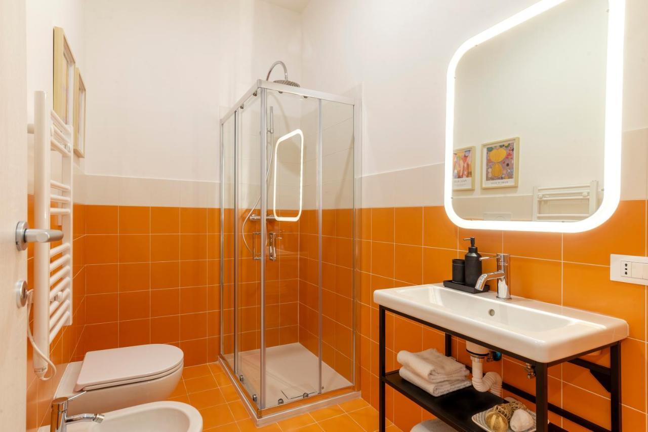 Cool And Stylish City Apartment - Wifi Trieste Bagian luar foto